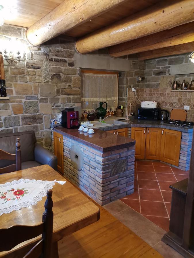 Cabana Casa De Piatra, De La Mara Deseşti Exterior foto