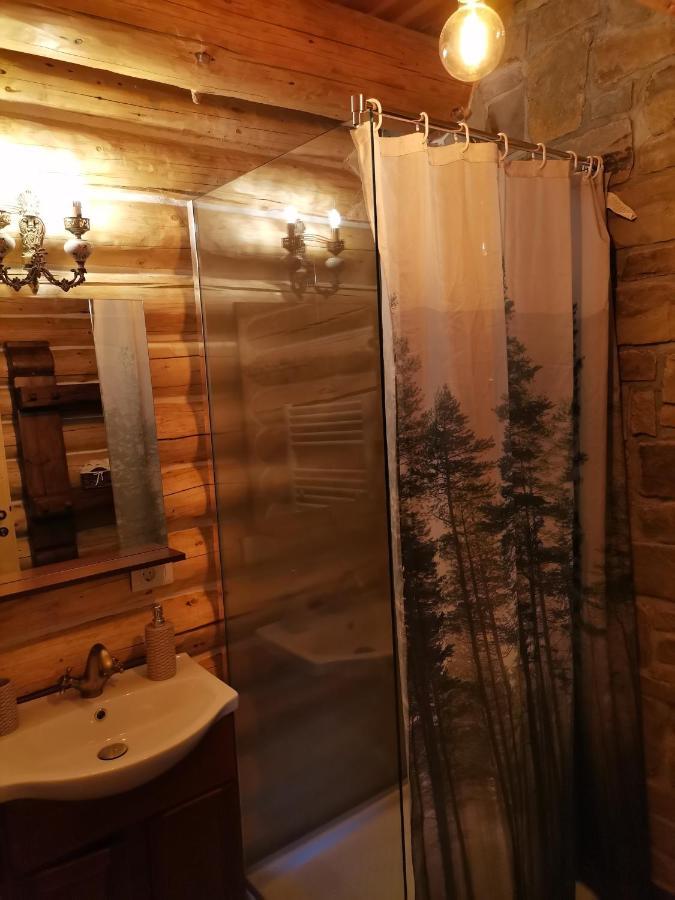 Cabana Casa De Piatra, De La Mara Deseşti Exterior foto